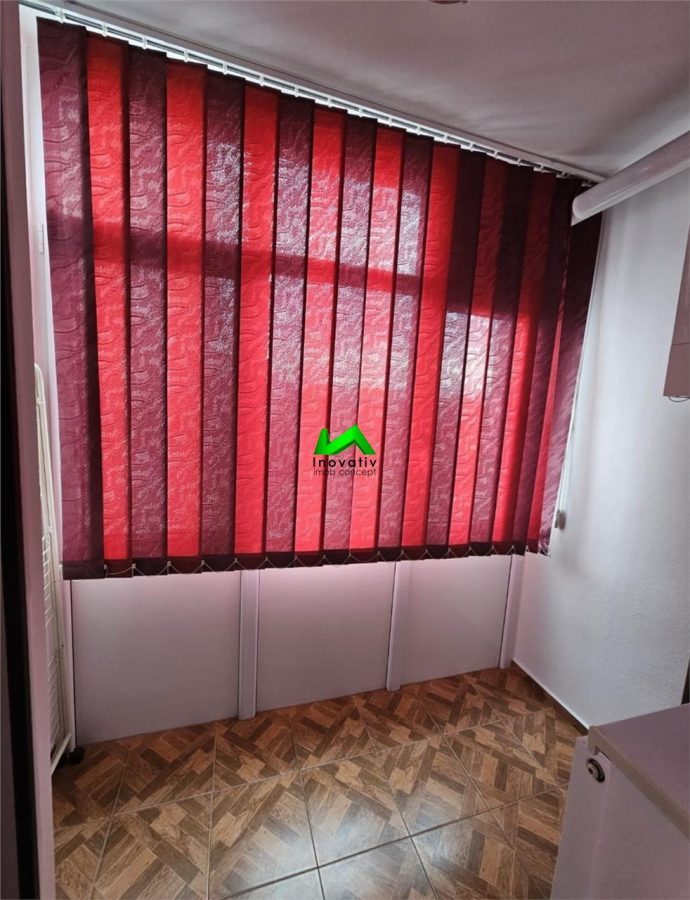 Apartament 3 camere de vanzare Sibiu Zona Tiglari - foto 4