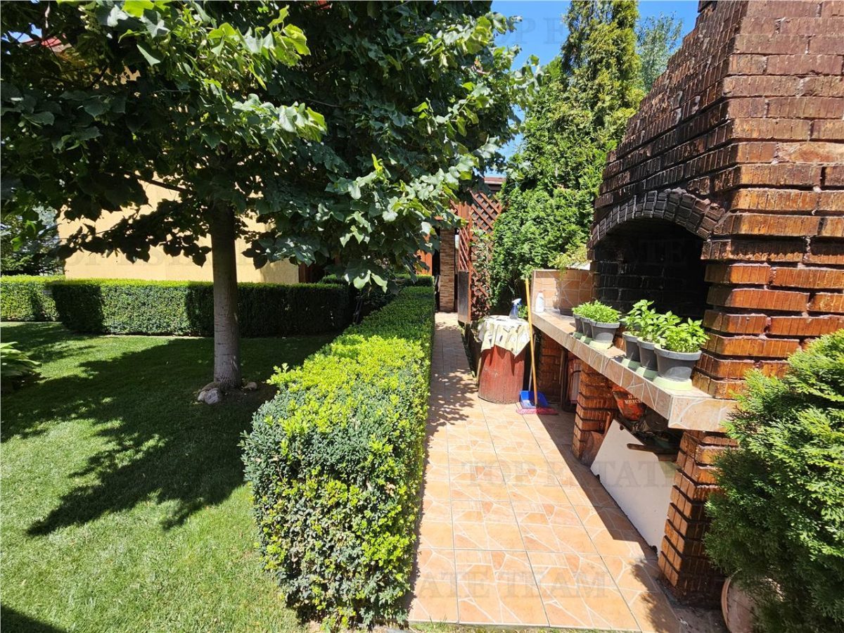 Vila lux 5 camere cu gradina superba centru Domnesti - foto 9