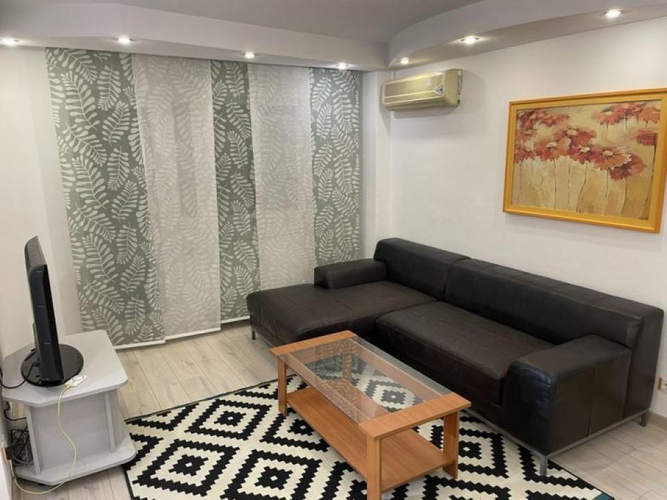Apartament 2 camere  zona Mosilor - 