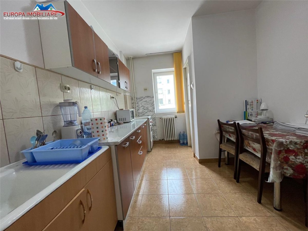Apartament 3 camere de vanzare zona Ultracentrala Tulcea - foto 6