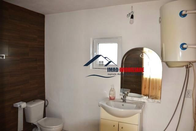 Vanzare Casa batraneasca in Targoviste - Exterior nord, Laculete. - foto 6