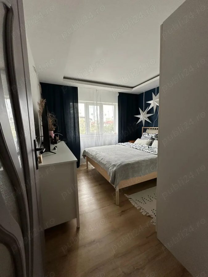 Decomandat cu 3 camere lingă Piața Verde - 