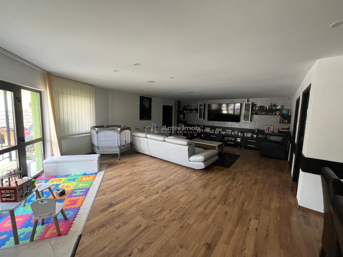 Caransebes, Casa la Cheie P+E+M, Zona ACR - foto 3