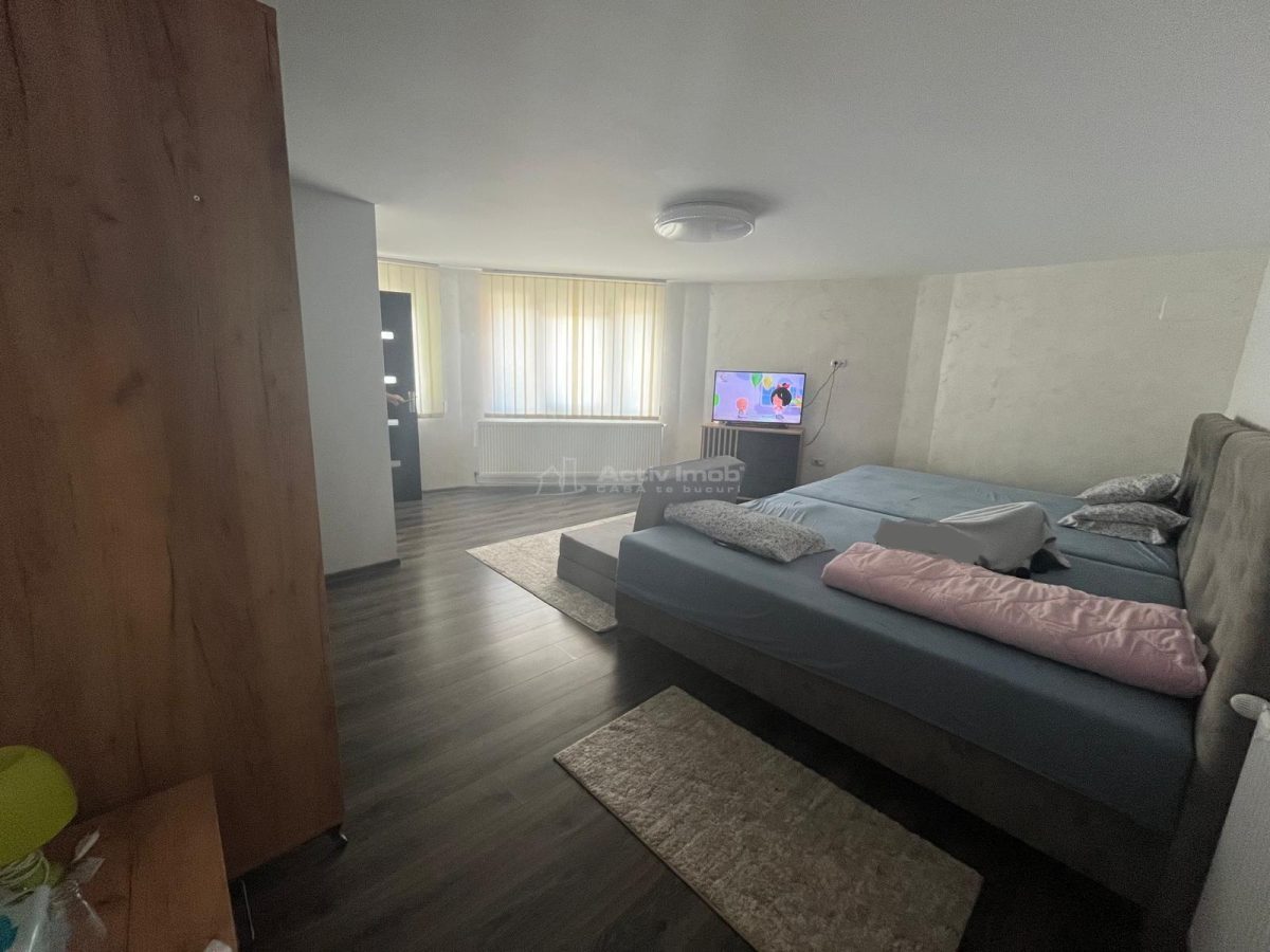 Caransebes, Casa la Cheie P+E+M, Zona ACR - foto 7