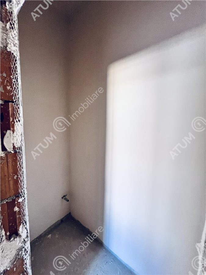 Apartament cu 3 camere decomandate si 2 balcoane in Sibiu - foto 7