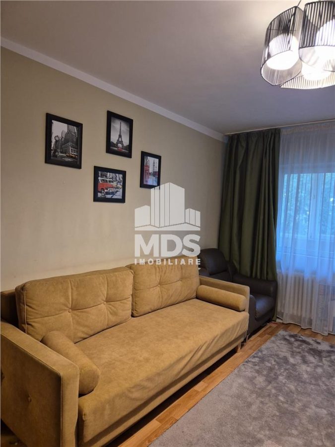 Decomandat cu 2 băi la etajul 3 - foto 6