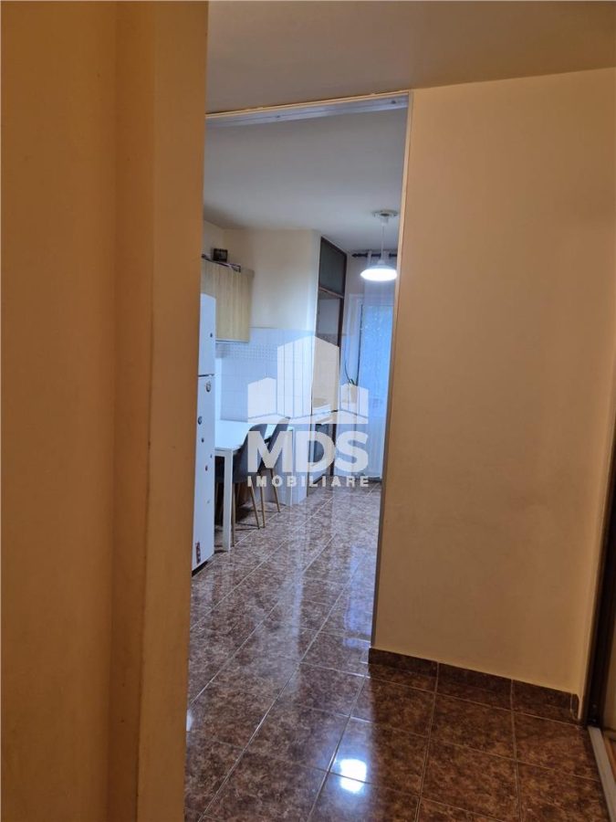 Decomandat cu 2 băi la etajul 3 - foto 8