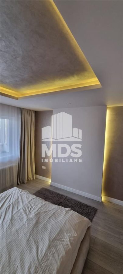 Decomandat cu 2 băi la etajul 3 - foto 10