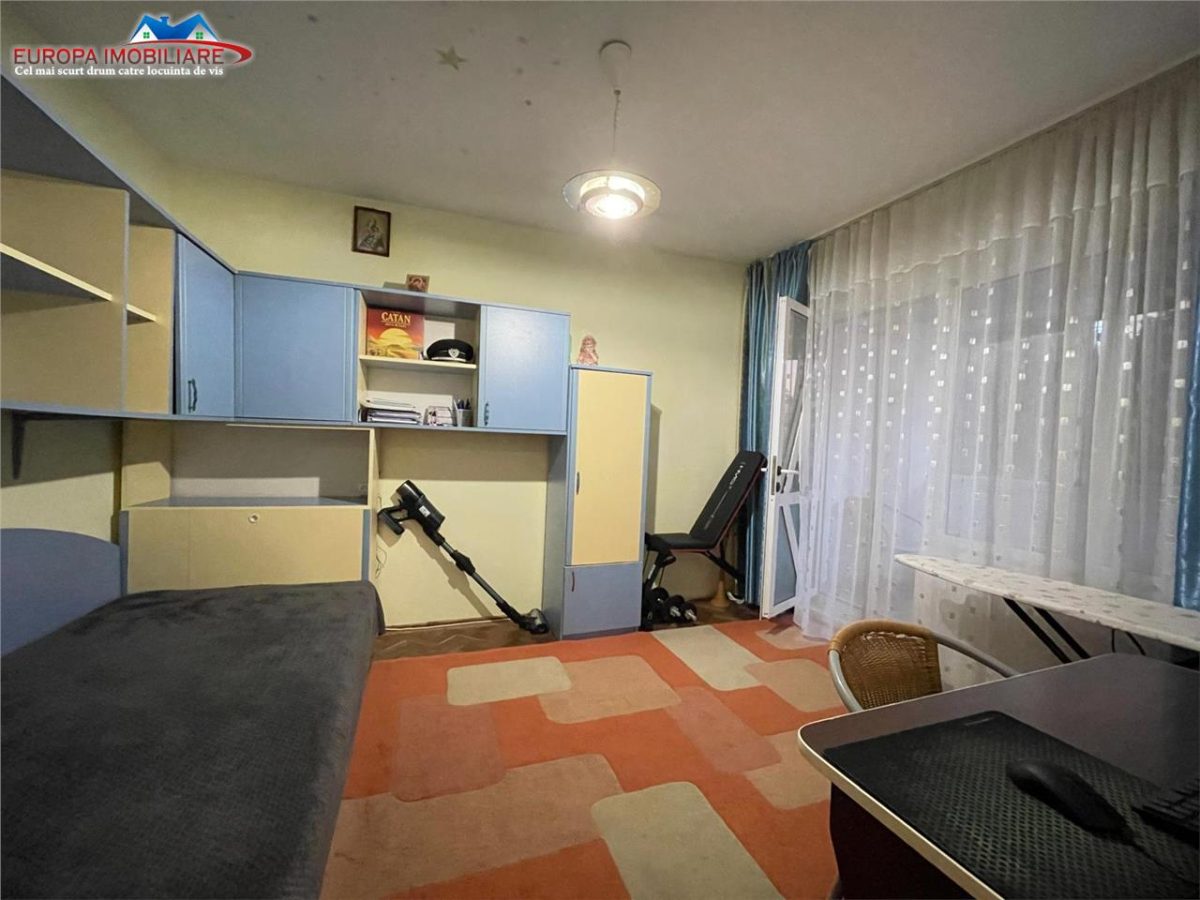 Apartament 2 camere de vanzare zona 1848 Tulcea - foto 3