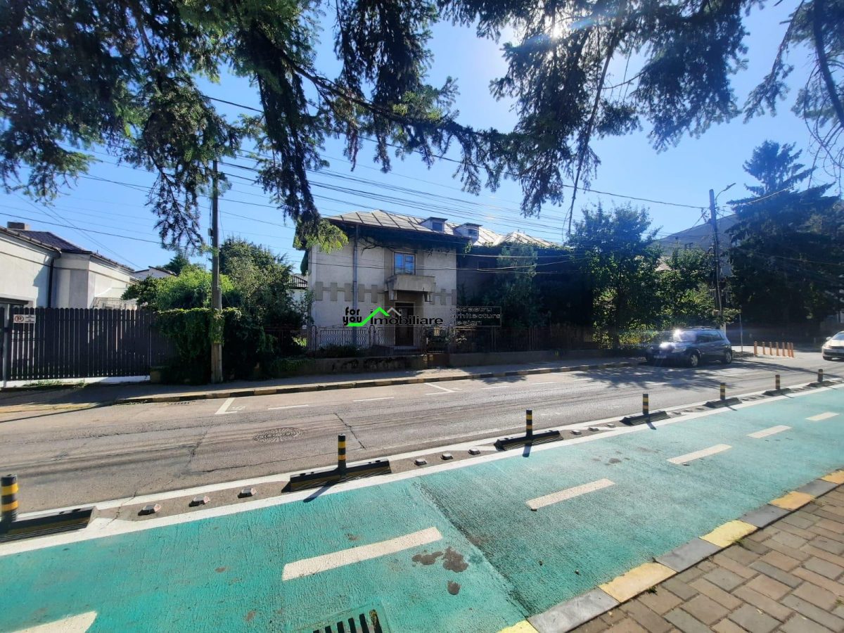 VILA CENTRAL S+P+1E - 