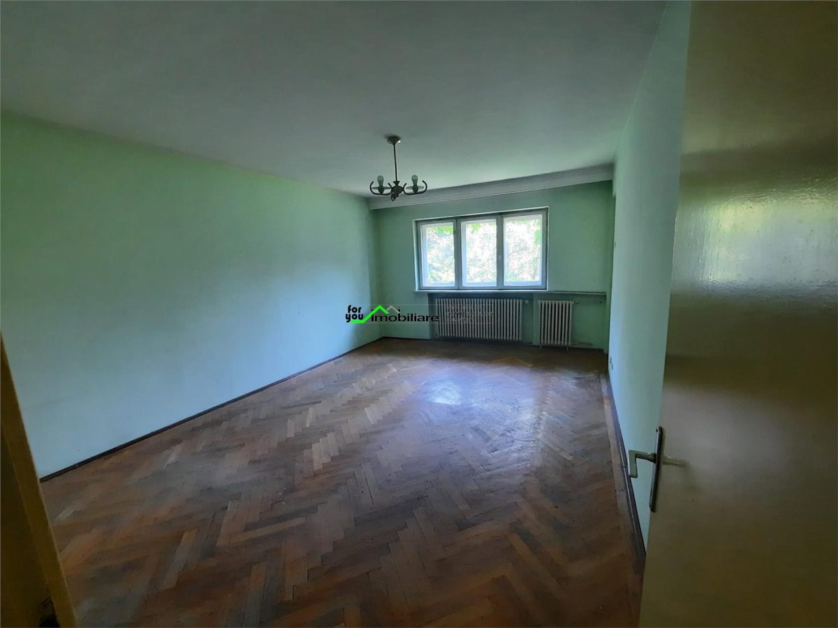 VILA CENTRAL S+P+1E - foto 20