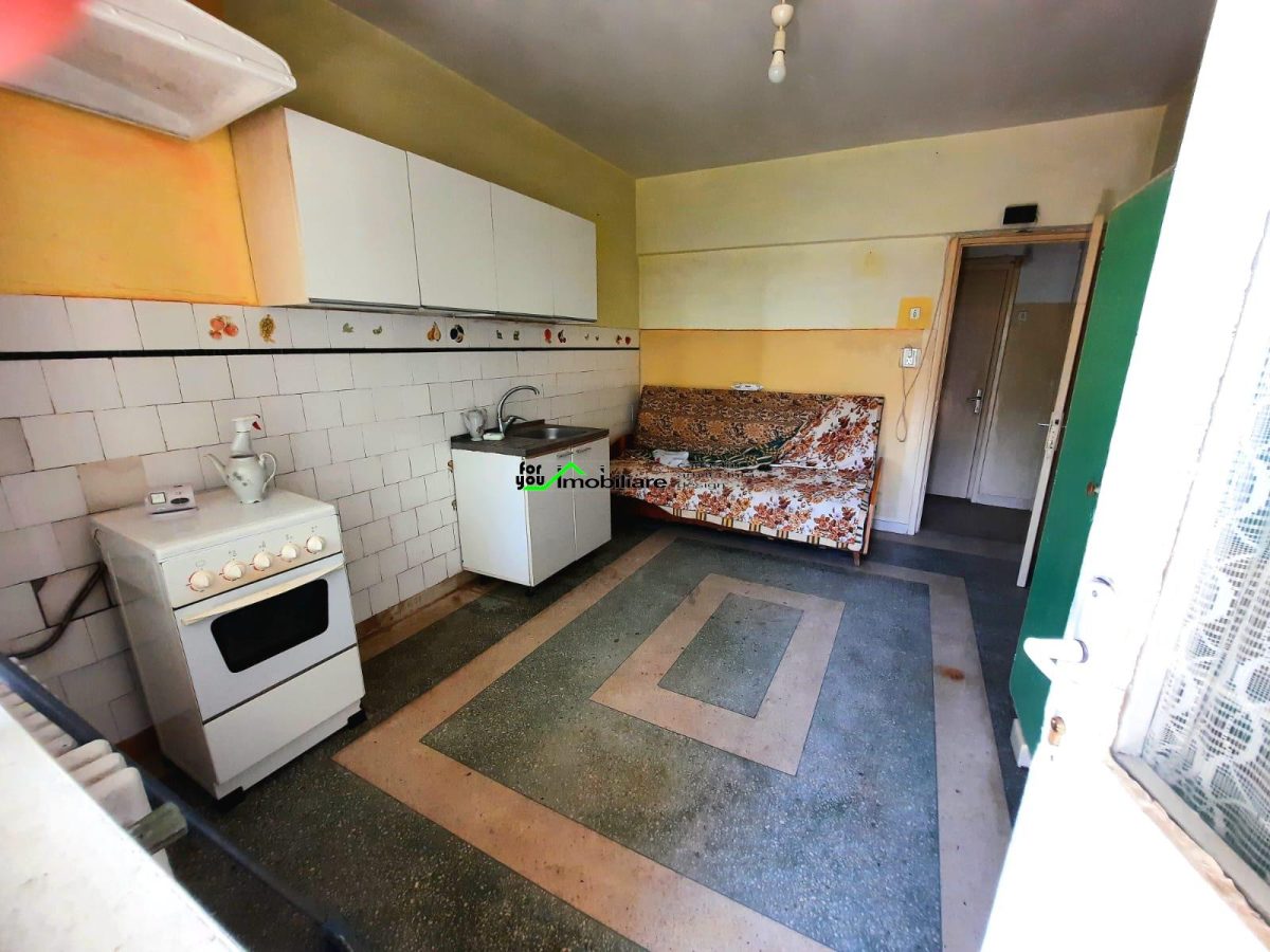 VILA CENTRAL S+P+1E - foto 3