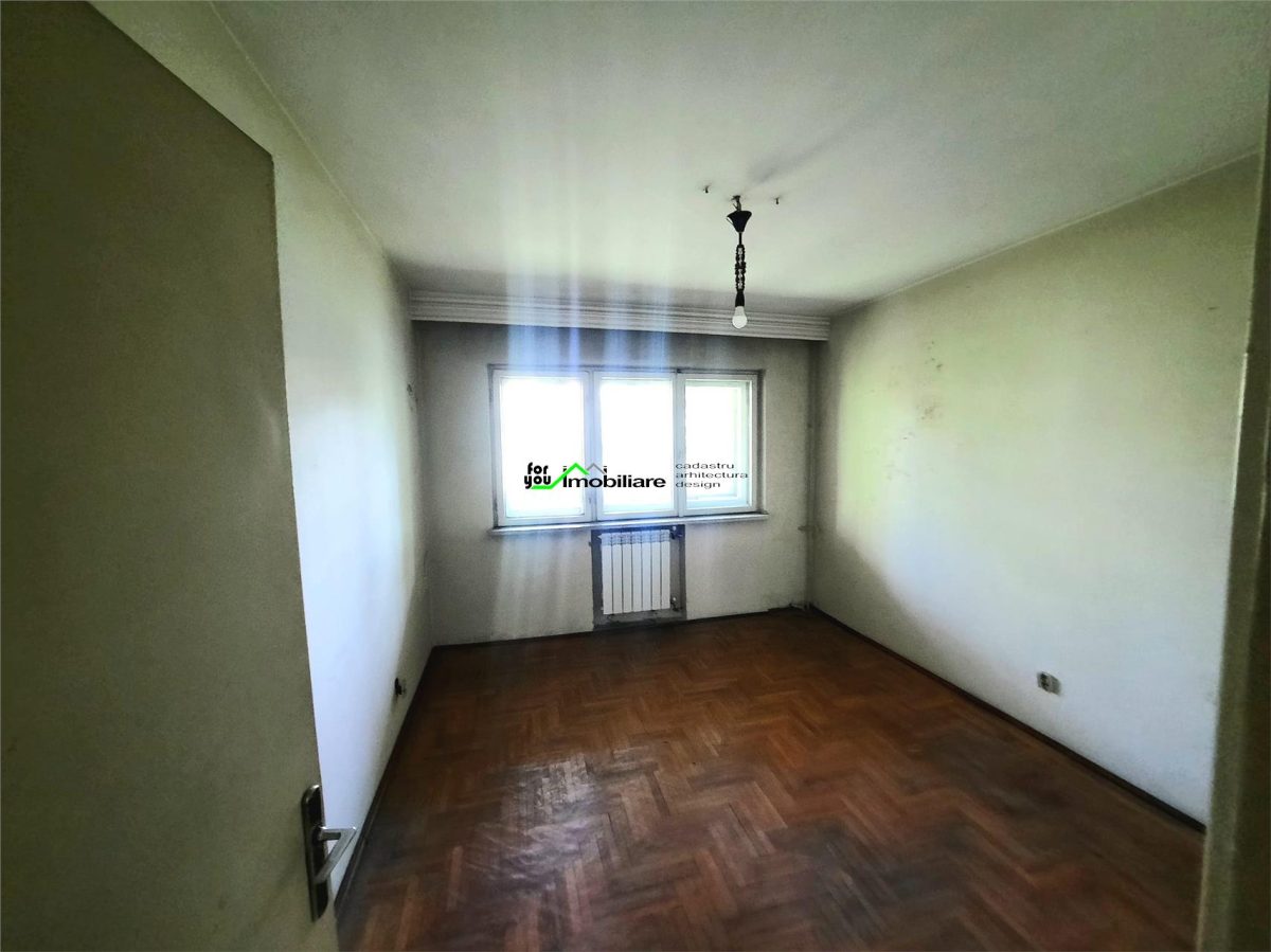 VILA CENTRAL S+P+1E - foto 21