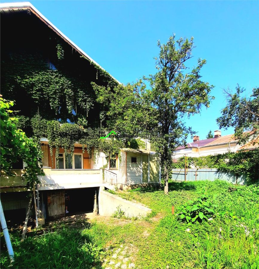 VILA CENTRAL S+P+1E - foto 22