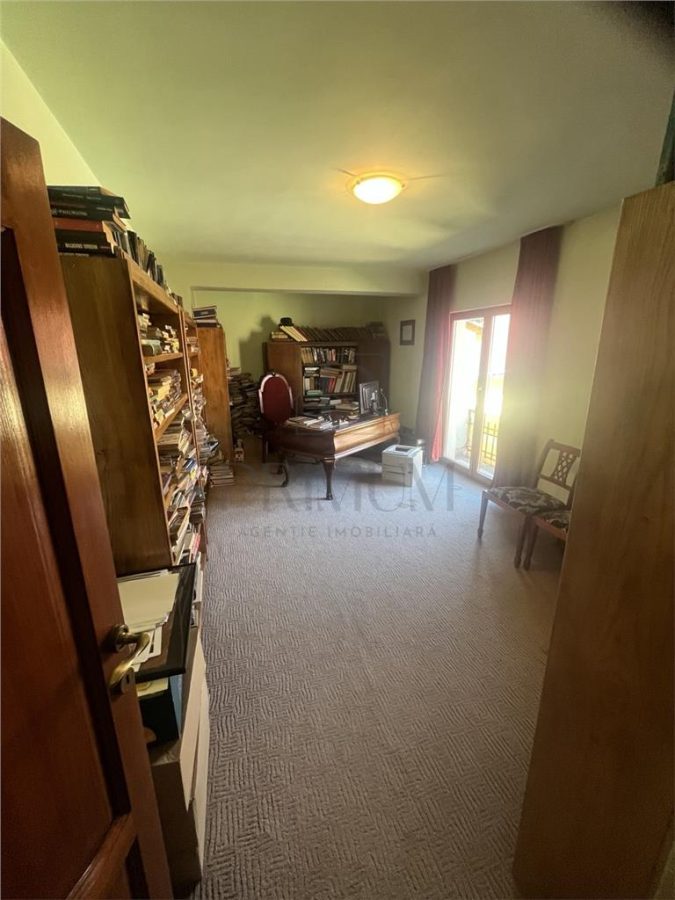 LIPOVEI - Vila INDIVIDUALA - P+2 - 8 cam - 4 bai - curte -GRADINA - PIVNITA -toate utilitatile- - foto 14