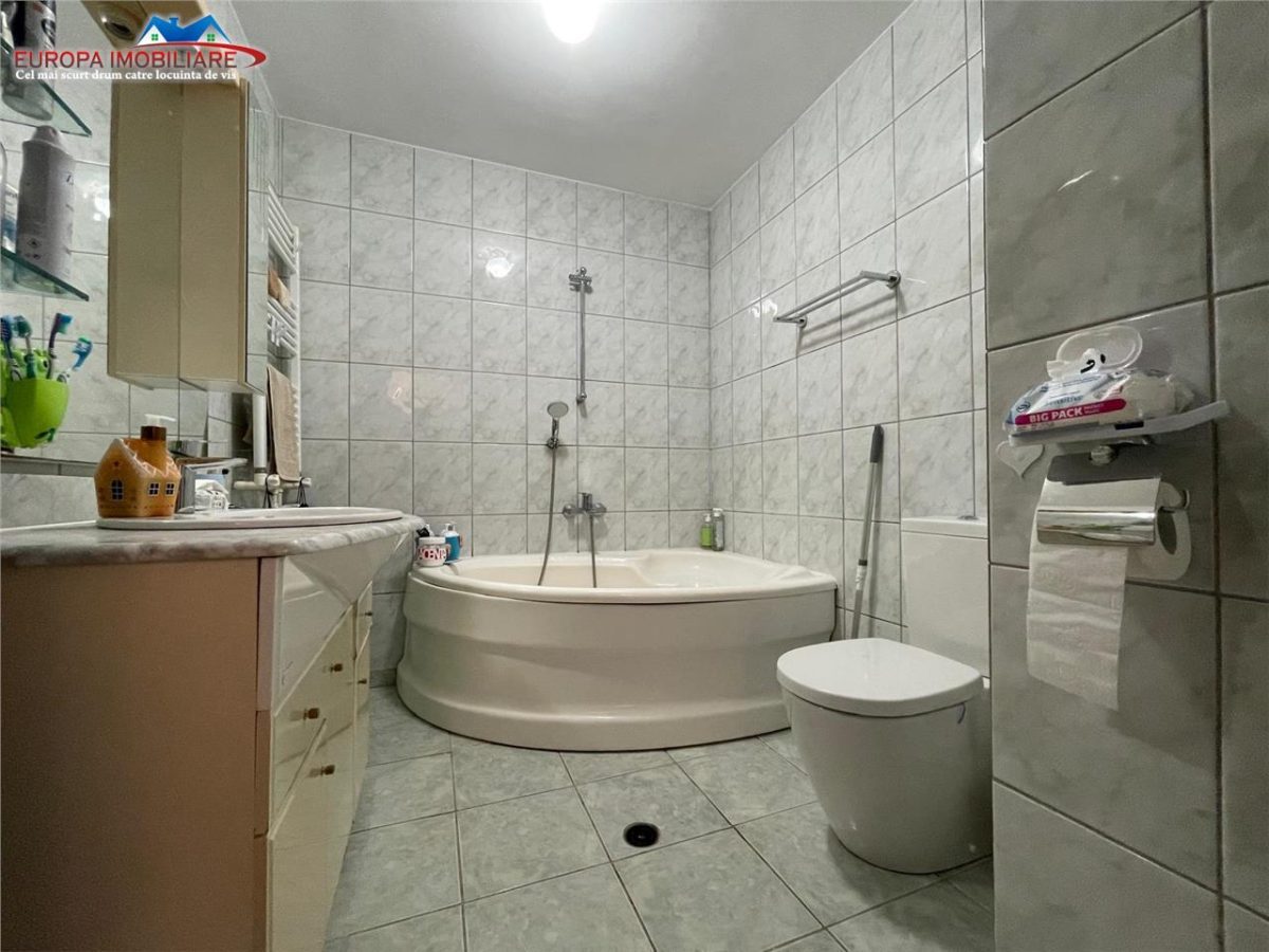 Duplex de vanzare zona ultracentrala -Tulcea - foto 12