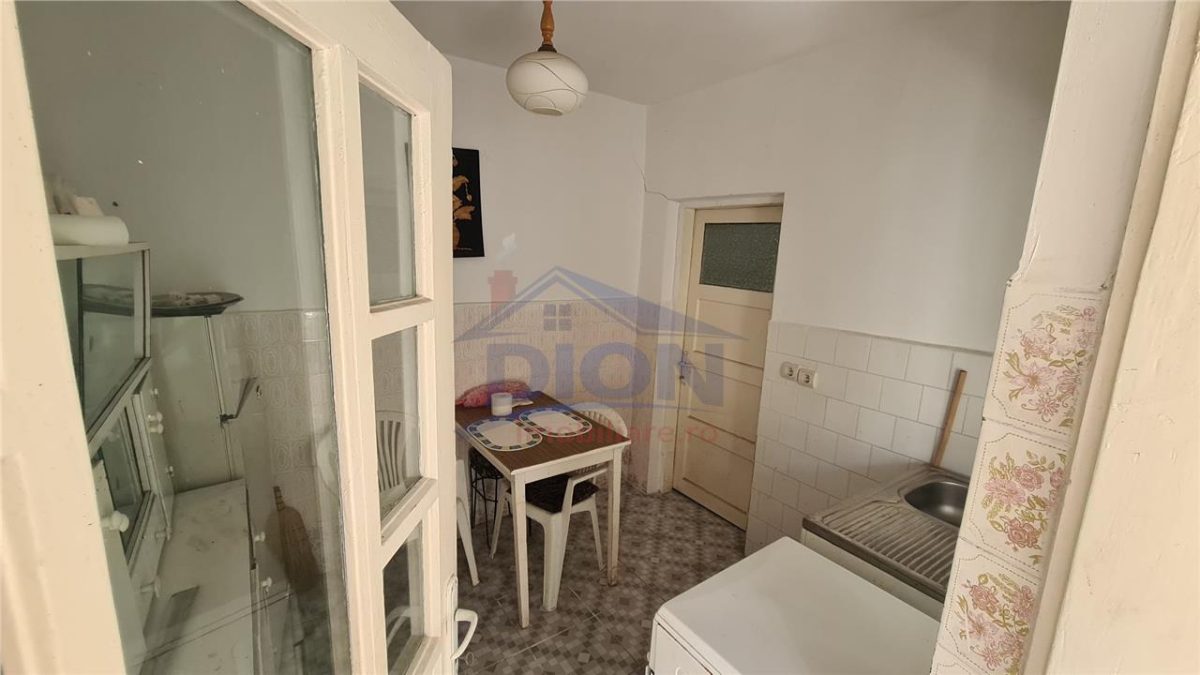 In Calarasi  - Central -Casa si teren  pe strada Grivita - foto 6