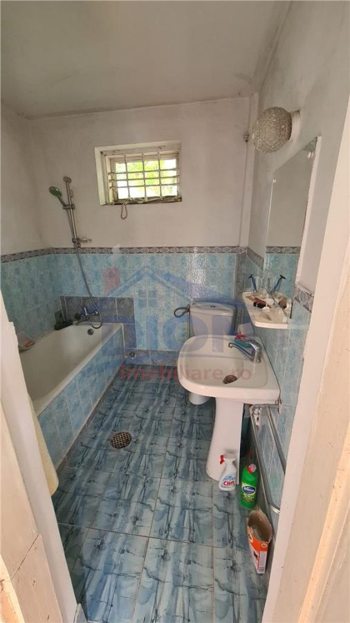 In Calarasi  - Central -Casa si teren  pe strada Grivita - foto 9