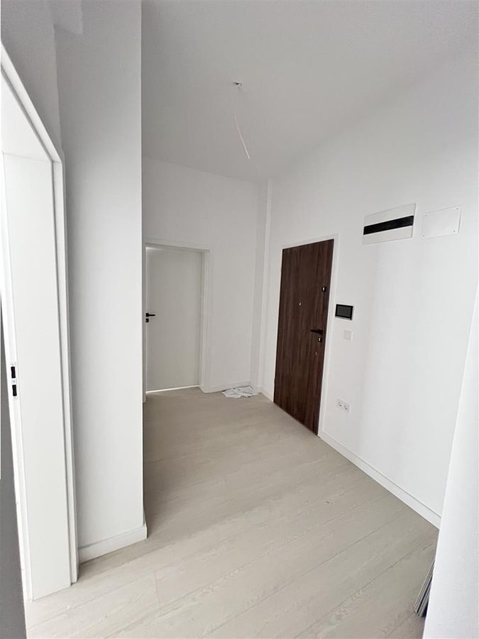 Apartament cu 3 camere 2 bai si 2 balcoane zona Rahovei Sibiu - foto 13