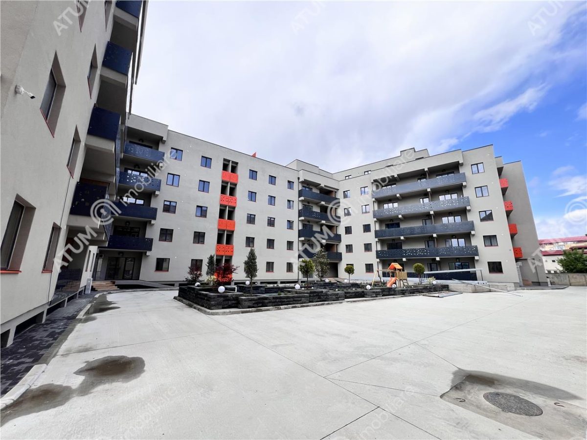 Apartament cu 3 camere 2 bai si 2 balcoane zona Rahovei Sibiu - foto 17