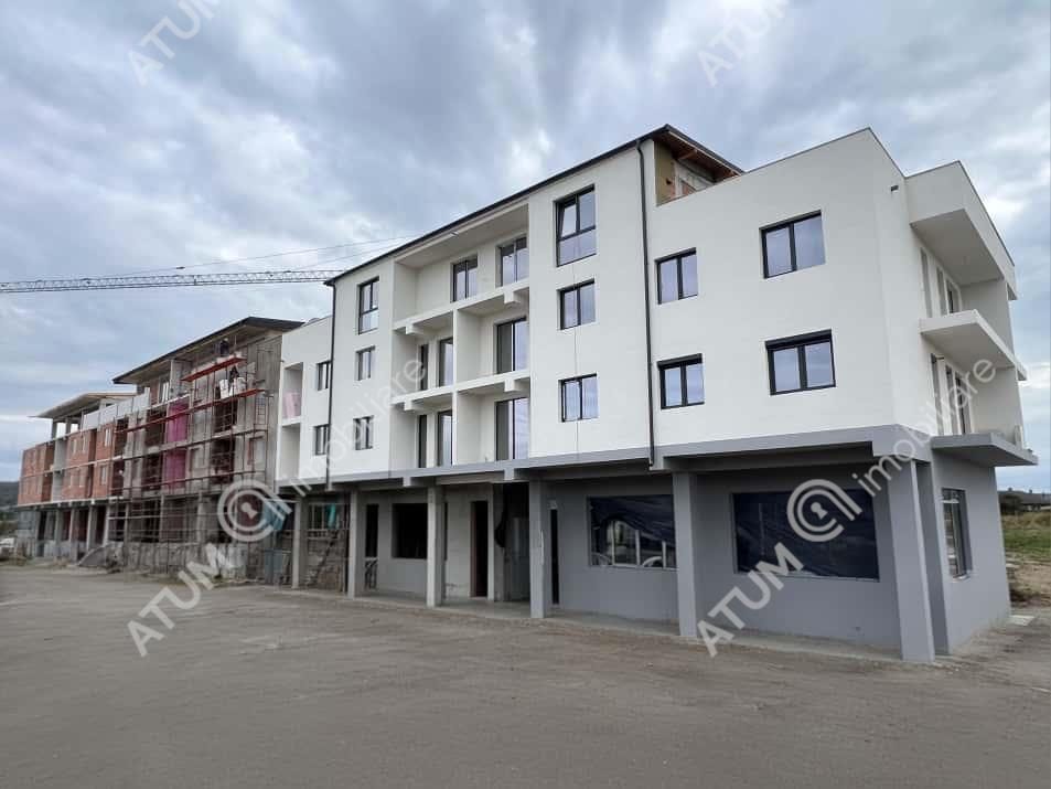 Apartament cu 3 camere 2 balcoane etaj 1 in Selimbar zona Triajului - foto 2