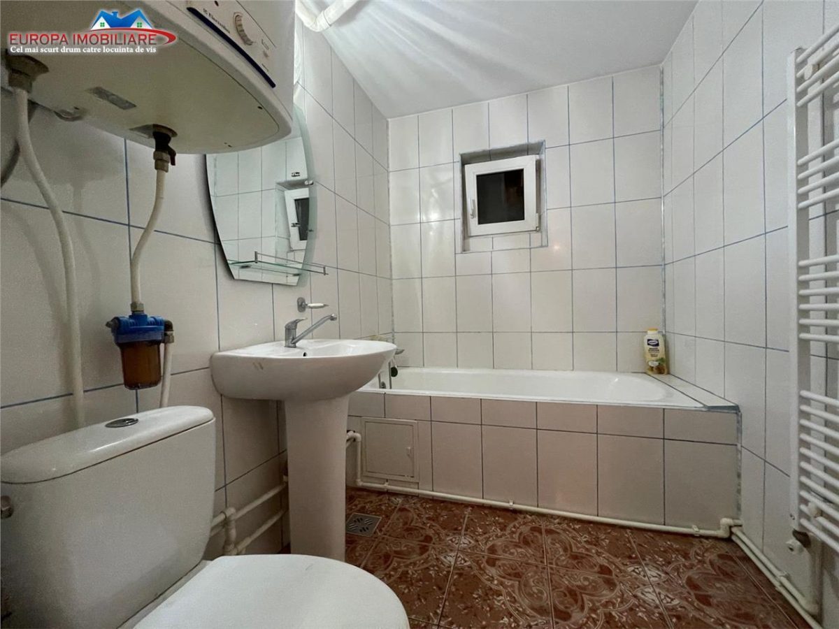 Apartament 3 camere de vanzare zona E3 -Tulcea - foto 8