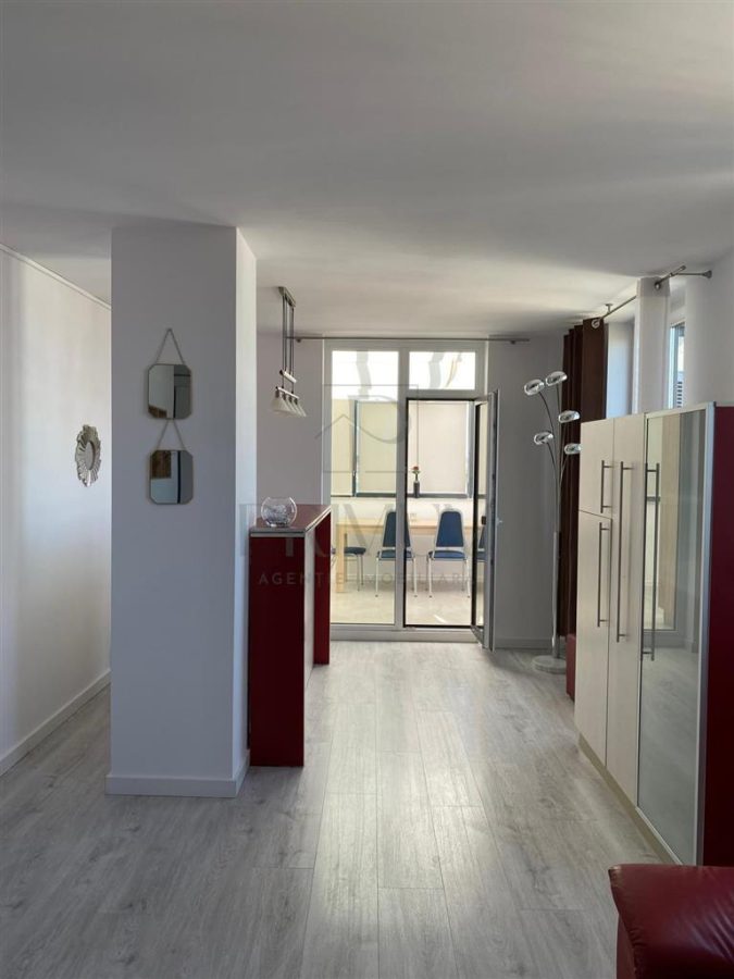 BARNUTIU - 3 CAM - 2 BAI - LOC PARCARE - BOXA - BLOC NOU - LIFT - PANORAMIC || - 