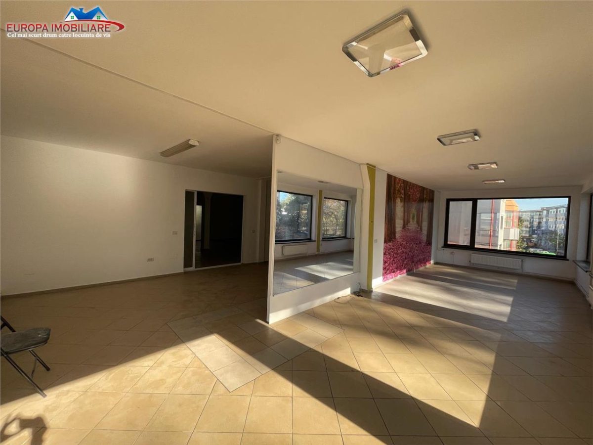 Spatiu de inchiriat  zona ultracentrala Tulcea - foto 2