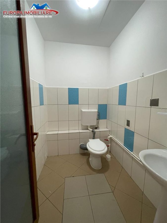 Spatiu de inchiriat  zona ultracentrala Tulcea - foto 18