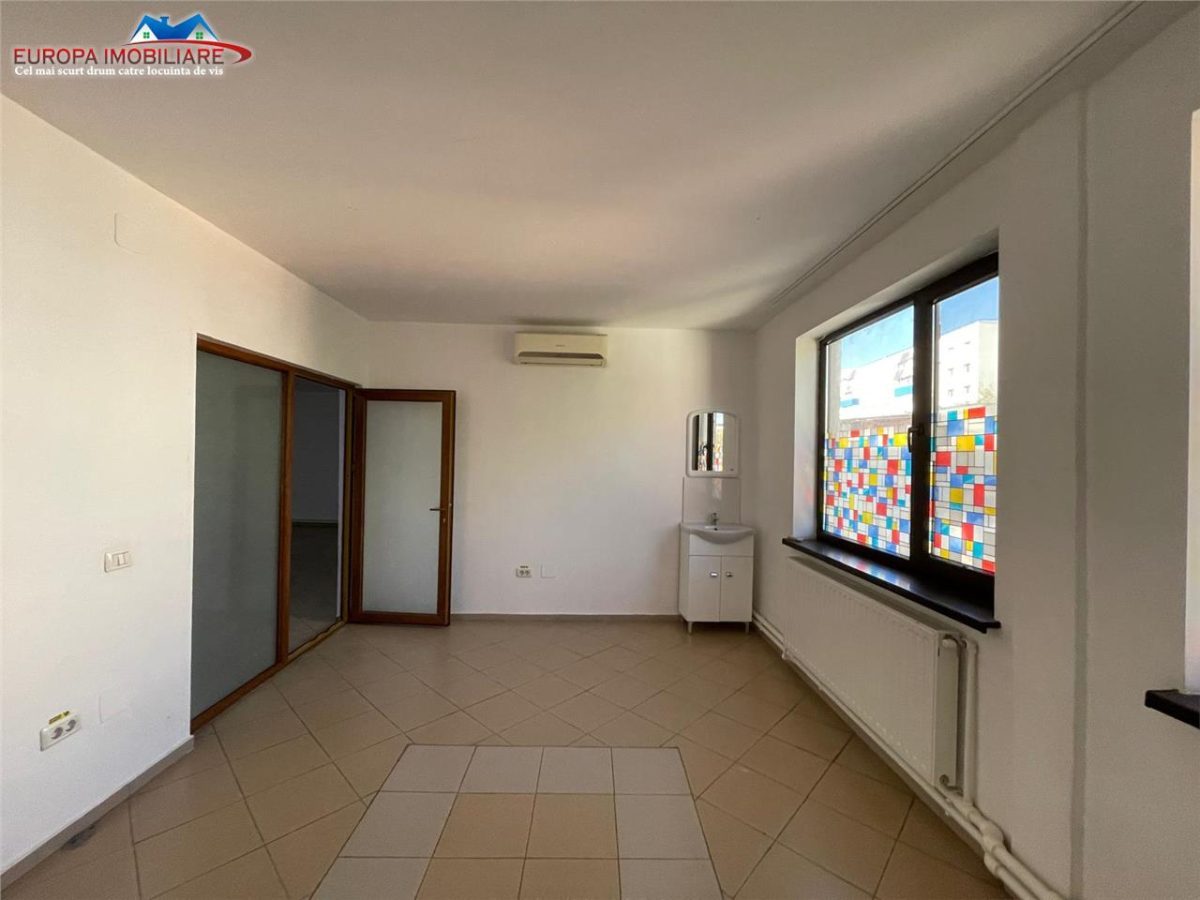 Spatiu de inchiriat  zona ultracentrala Tulcea - foto 23