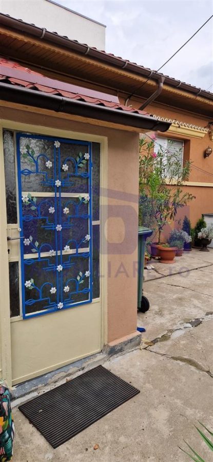 Casa cocheta cu potential, intr- o zona linistita a Chitilei - foto 11