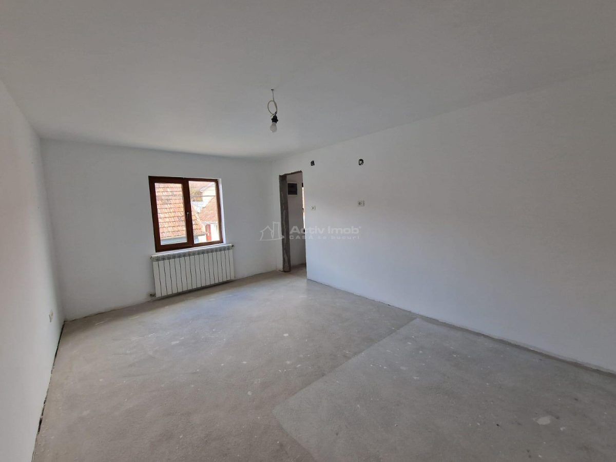 RESITA CASA NOUA S+P+ET+MS CALNIC.Comision ZERO Cumparator - foto 9