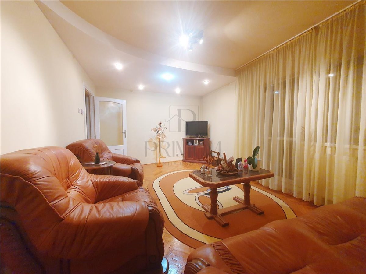 SOARELUI - 3 CAM - 2 BAI - SPATIOS -  CENTRALA PROPRIE - ETAJ INTERMEDIAR - ZONA EXCELENTA - foto 2