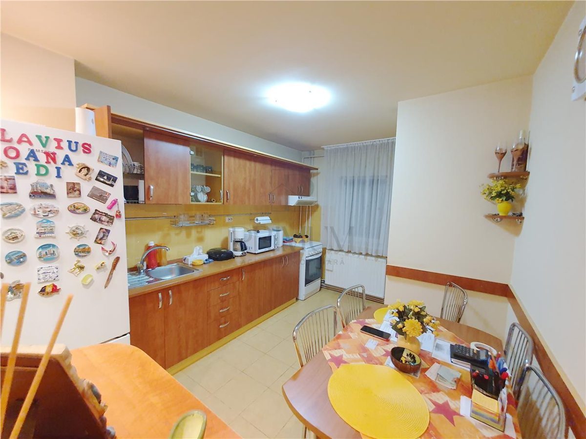 SOARELUI - 3 CAM - 2 BAI - SPATIOS -  CENTRALA PROPRIE - ETAJ INTERMEDIAR - ZONA EXCELENTA - foto 8