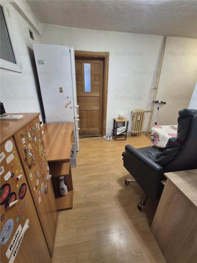 Vanzare apartament 2 camere | Titan | Codrii Neamtului | etaj 7/10 | renovat | bloc 1978 | - foto 2