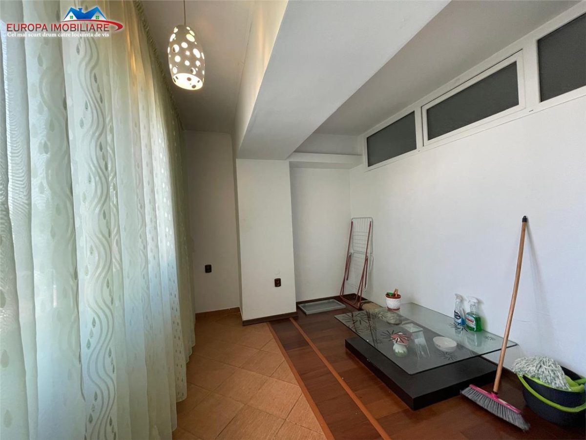 Apartament 2 camere de vanzare zona centrala Tulcea - foto 8