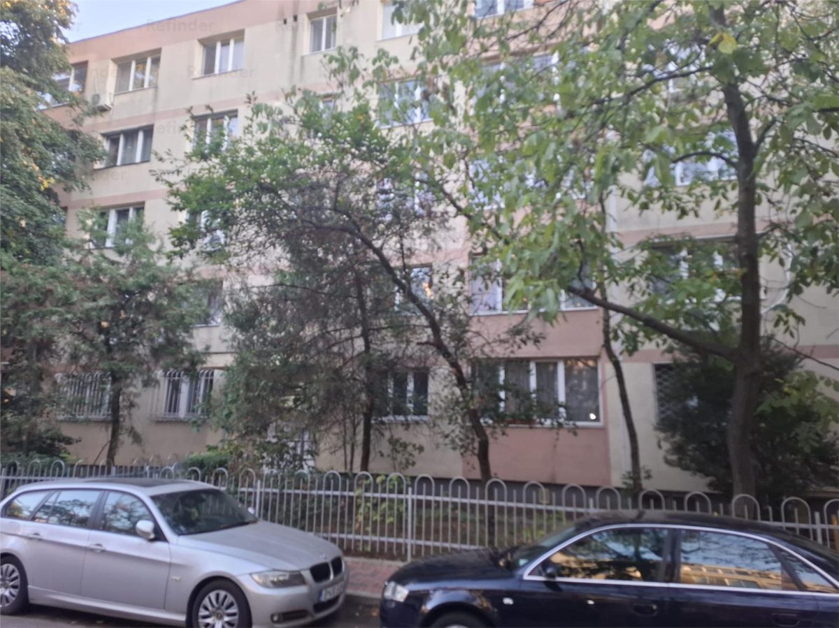Vanzare apartament 3 camere | Titan metrou | bloc reabilitat | 67mp utili | etaj 2/4 | - 