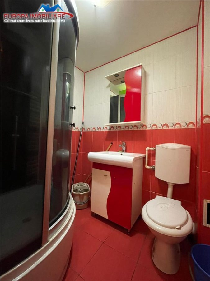 Apartament 3 camere de vanzare zona Spitalului -Tulcea - foto 6