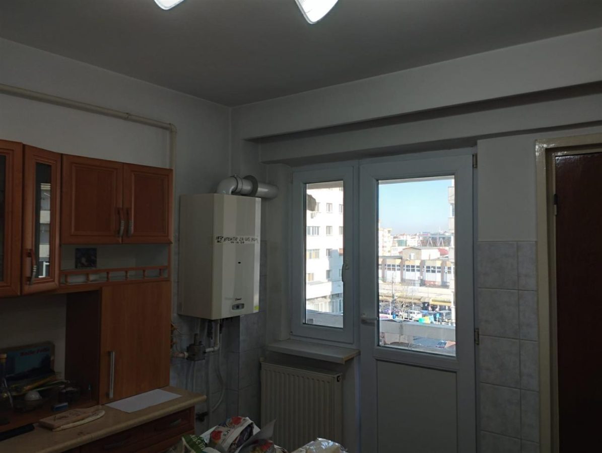 3 camere decomandate centru - 