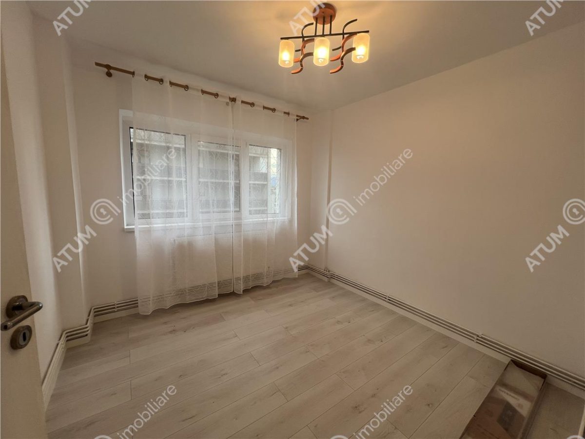 Apartament renovat cu 2 camere decomandate si balcon zona Rahovei - foto 2