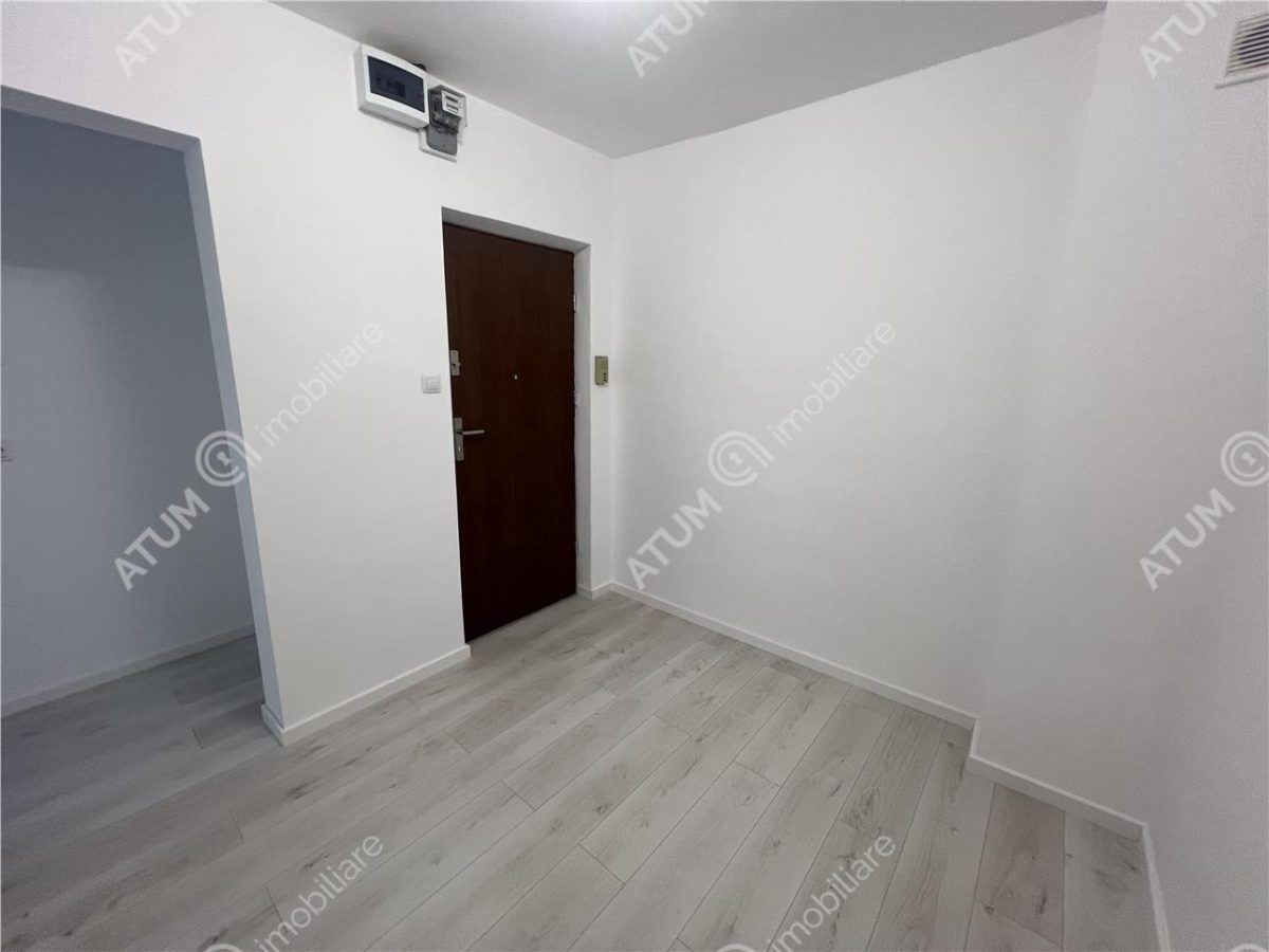 Apartament renovat cu 2 camere decomandate si balcon zona Rahovei - foto 11