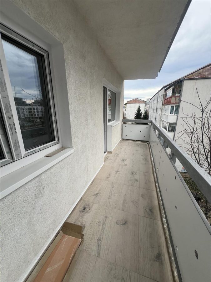 Apartament renovat cu 2 camere decomandate si balcon zona Rahovei - foto 10