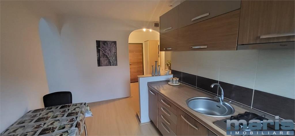 Tudor Str. Transilavnia apartament 3 camere - foto 4