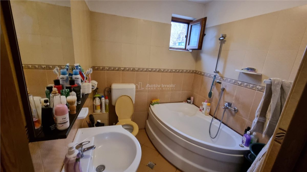 3 camere in vila si curte individuala - foto 5