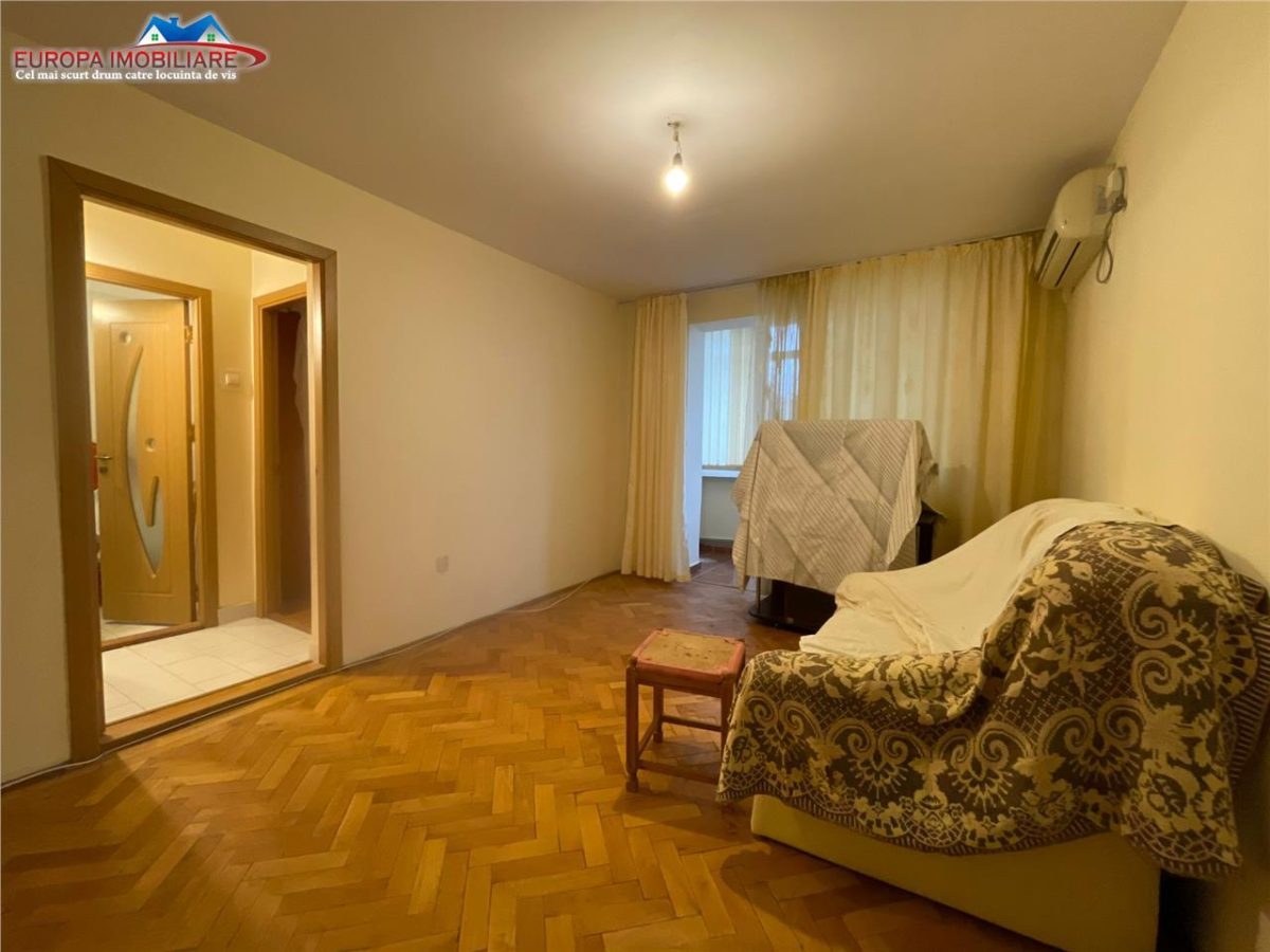 Apartament 4 camere de vanzare zona Alunisului -Tulcea - foto 2