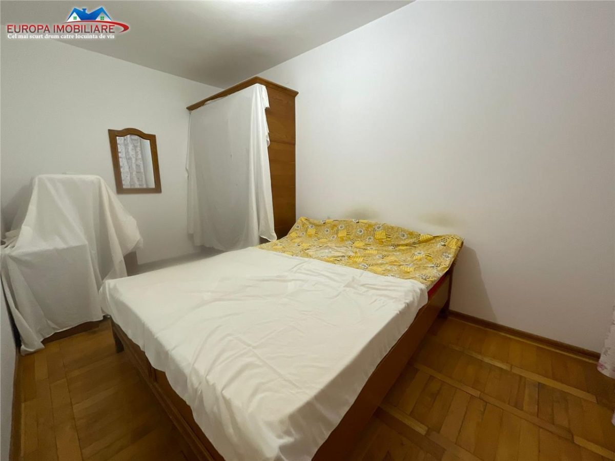 Apartament 4 camere de vanzare zona Alunisului -Tulcea - foto 5