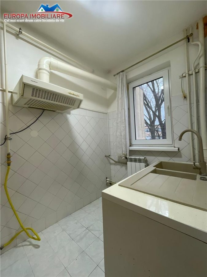 Apartament 4 camere de vanzare zona Alunisului -Tulcea - foto 6