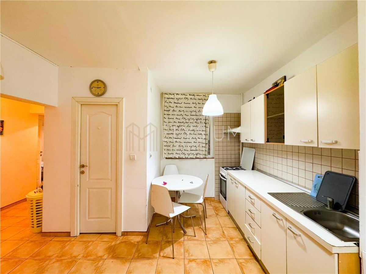 Apartament de vanzare 3 camere Tineretului - foto 8