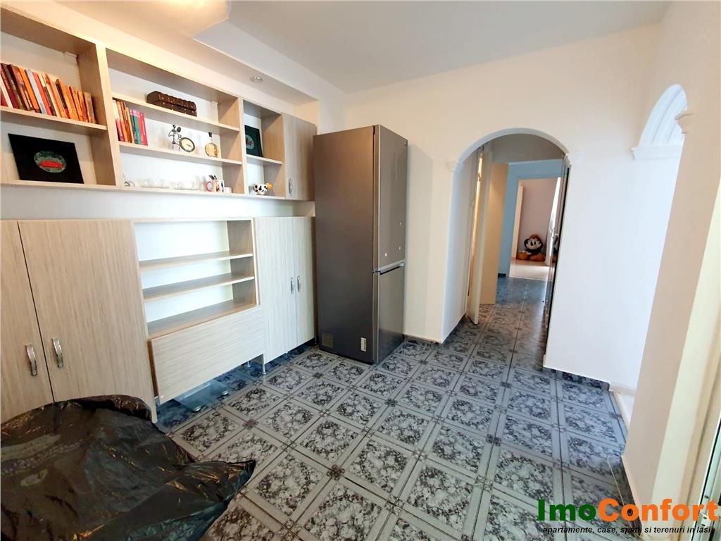 Apartament cu 3C decomandat in Podul Ros - foto 4