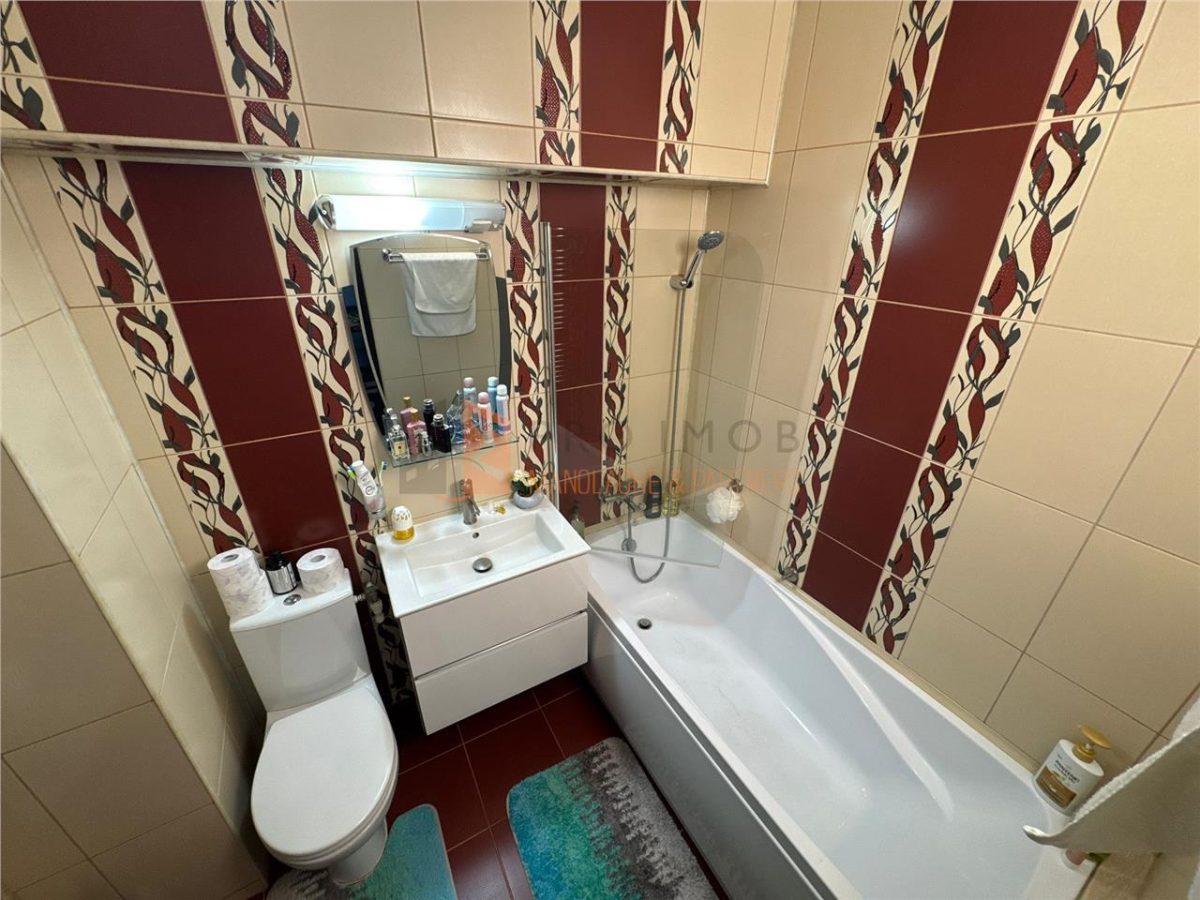 Apartament 3 camere cf 1 decomandat zona Ultracentral - foto 13